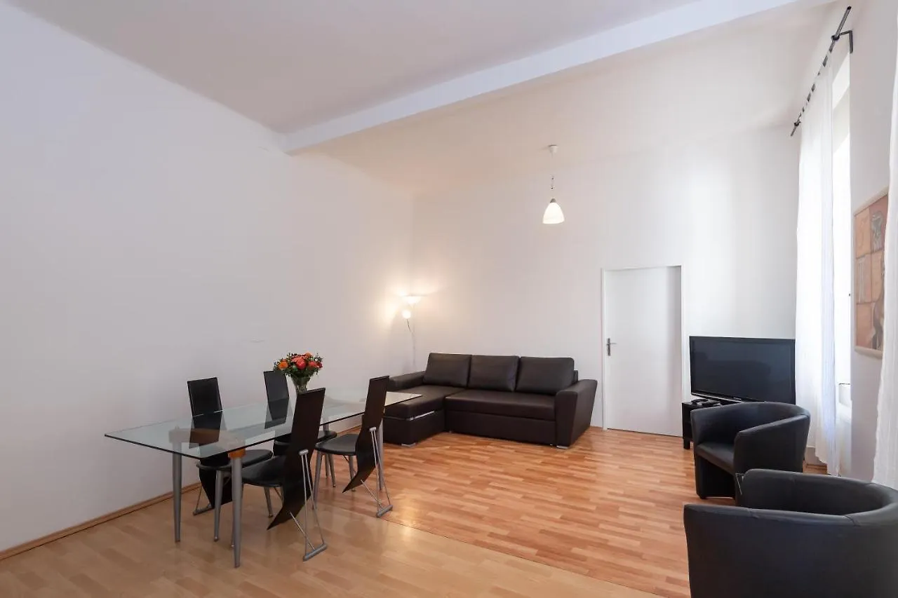 Spacious Apartments In The Heart Of Praag