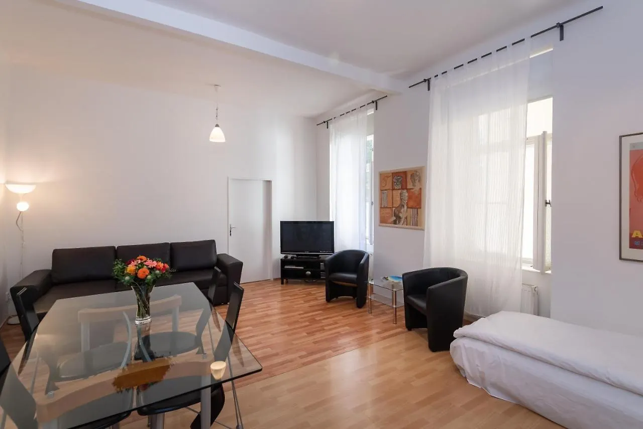 Spacious Apartments In The Heart Of Praag Tsjechië