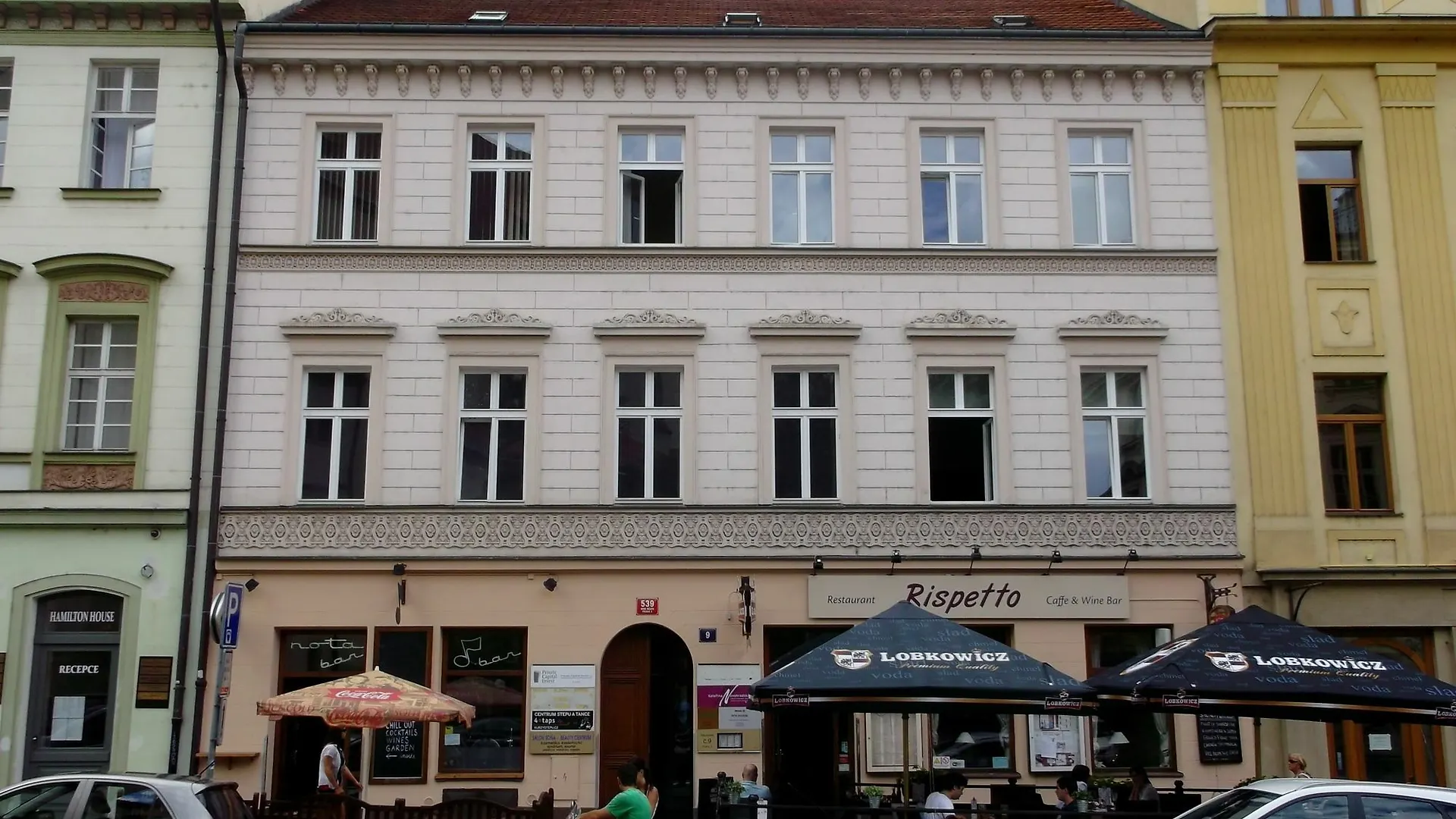 Spacious Apartments In The Heart Of Praag 0*,