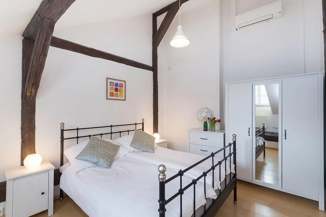 Spacious Apartments In The Heart Of 프라하 0*,  체코